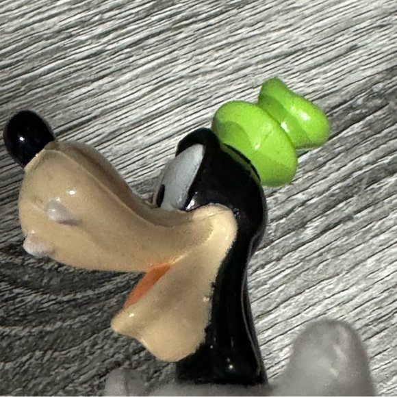 McDonald’s | Disney’s House of Mouse: Goofy (2001) - Collectible Happy Meal Toy - Picture 6 of 11